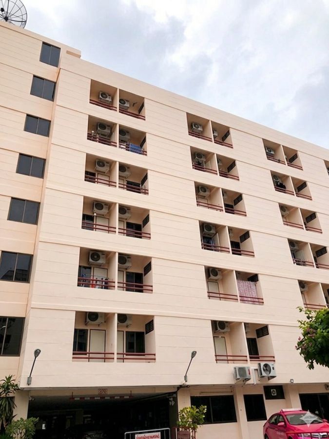 - ซื้อก่อนราคาขึ้น! ขายอพาร์ทเม้นท์ขนาดใหญ่ ทำเลดี เดินทางง่าย ใกล้ MRT สายสีส้ม