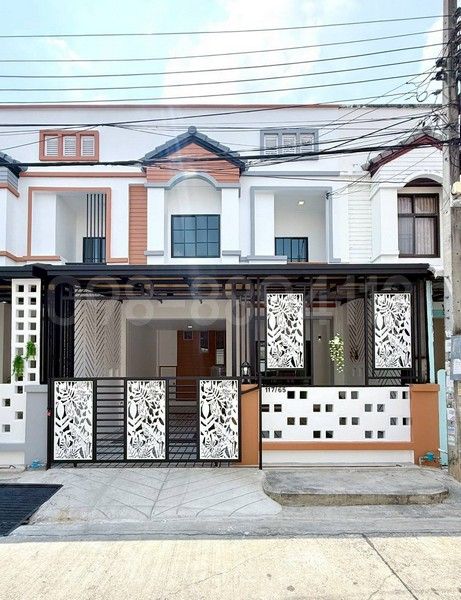 - ขายทาวน์เฮ้าส์ 2 ชั้น ณัฐกานต์ ซ.สายไหม 64 เนื้อที่ทั้งหมด 21 ตรว 4ห้องนอน 2ห้องน้ำ แถมเฟอร์นิเจอร์บางส่วน