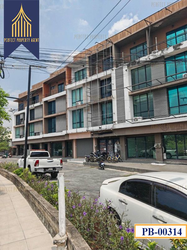 - ขาย อาคารพาณิชย์ Biz อ่อนนุชเหมาะทำสำนักงานติดถนนใหญ่เดินทางสะดวกสบาย