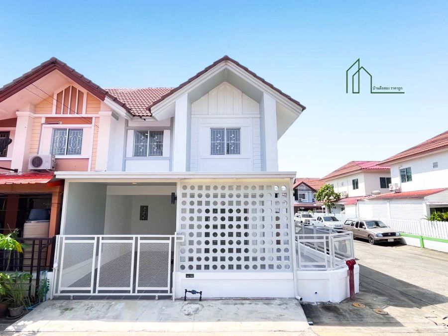 - ทาวน์เฮาส์หลังมุม หมู่บ้านพฤกษา D รังสิต คลอง 3 ฟรีโอน