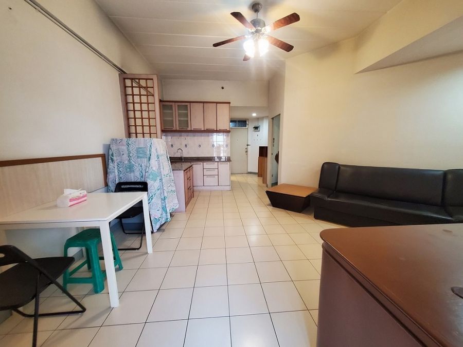 - ให้เช่าคอนโดฝักข้าวโพด ซอยรามคำแหง 40 1 ห้องนอน 1 แอร์ Fully Furnished