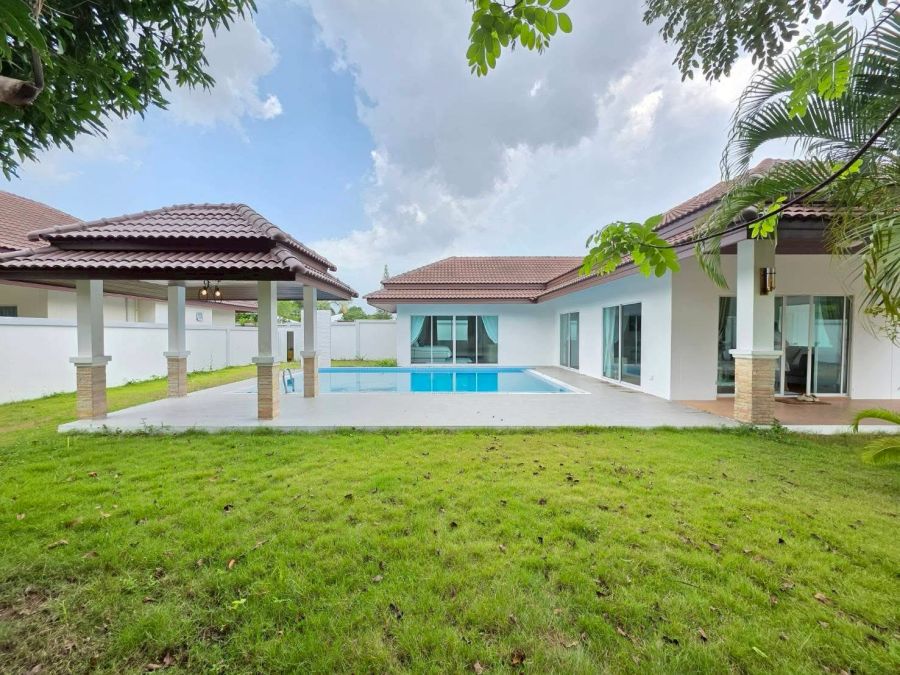 - ขายพูลวิลล่าห้วยใหญ่ มีทั้งหมด 15 หลัง ชลบุรี