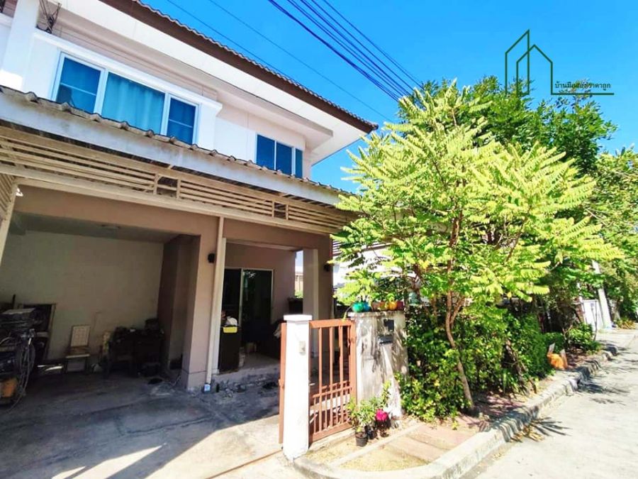 - บ้านแฝด หมู่บ้านเอโทล มัลดีฟส์บีช บางนา หนามแดง