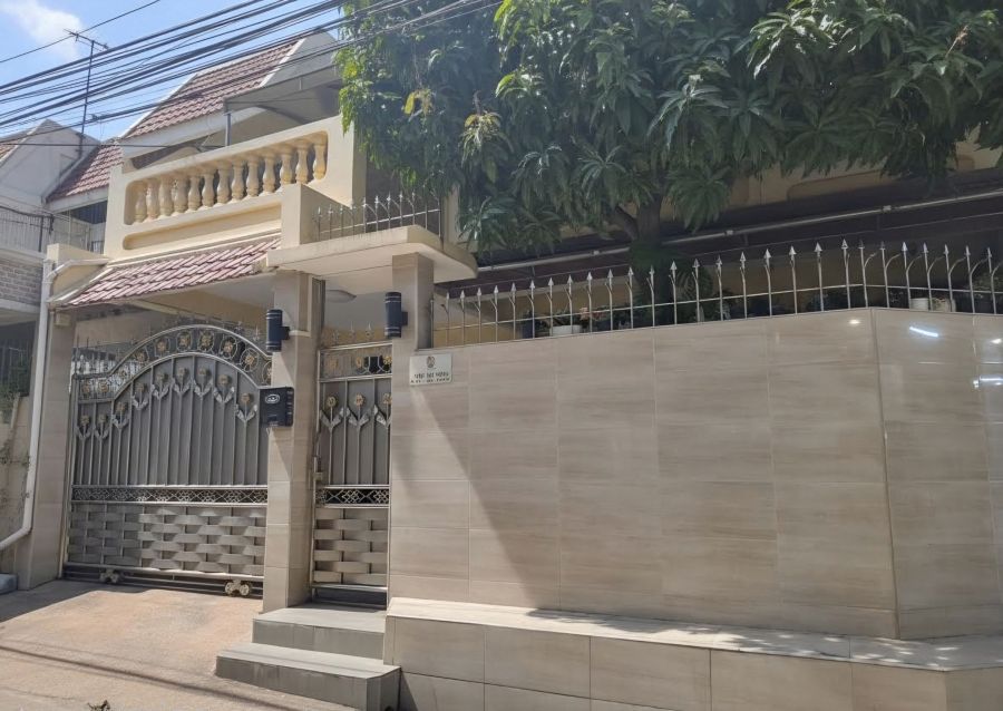 - ขายด่วน ทาวน์เฮ้าส์หลังมุม พื้นที่กว้าง 35 ตร.วา ใกล้ MRT จรัญ 13