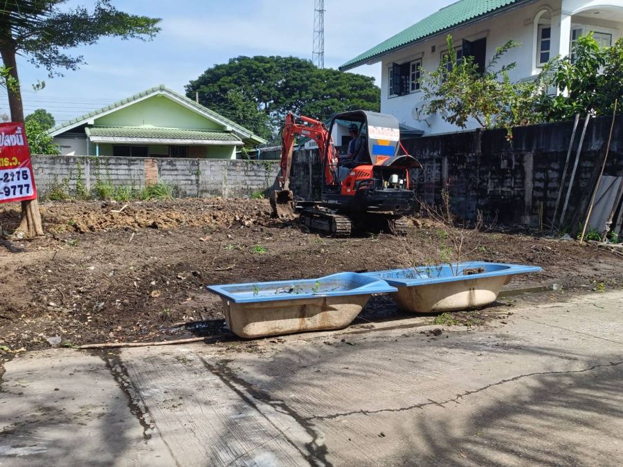 - ขายที่ดินเปล่าถมแล้ว 50 วา พุทธมณฑล สาย1 บางระมาด ตลิ่งชัน หมู่บ้านมหาดไทย2 ใกล้ตลาดน้ำคลองลัดมะยม ซอยบางระมาด11