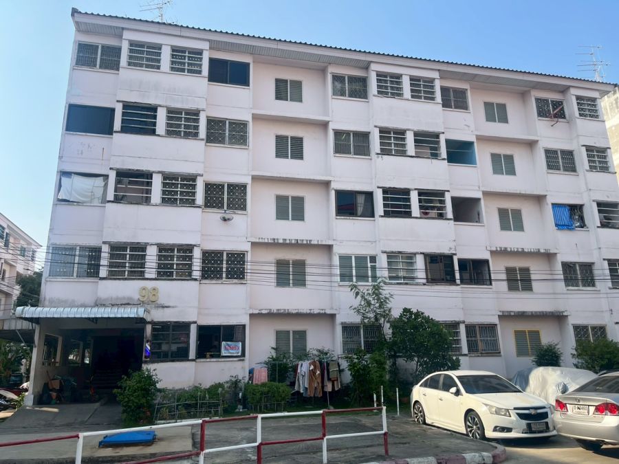 - บ้านเอื้ออาทรบึงกุ่ม 5 ซอยเสรีไทย 43 แยก 3 ถนนเสรีไทย แขวงคลองกุ่ม เขตบึงกุ่ม กรุงเทพมหานคร