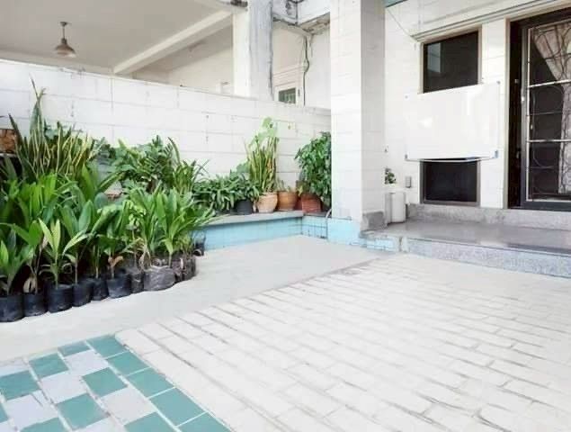 - ขาย 4.6 ล้าน ทาวน์โฮม 3 ชั้น 27.8 ตร.ว หมู่บ้านบุญโต ปาร์ควิลล์ ซอยรัตนาธิเบศร์ 17