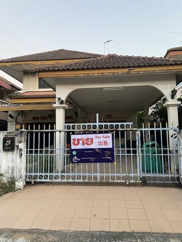 - ขายบ้านเดี่ยว 2 ชั้น หมู่บ้านชนชื่น 1 ซ.ทวีวัฒนา 9 ถ.เลียบคลองทวีวัฒนา