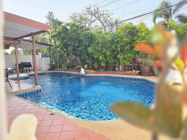 - บ้านว่างให้เช่า เดินลงทะเล 300 เมตร หมู่บ้านแกรนด์คอนโดเทล สามแยกเทพประสิทธิ์