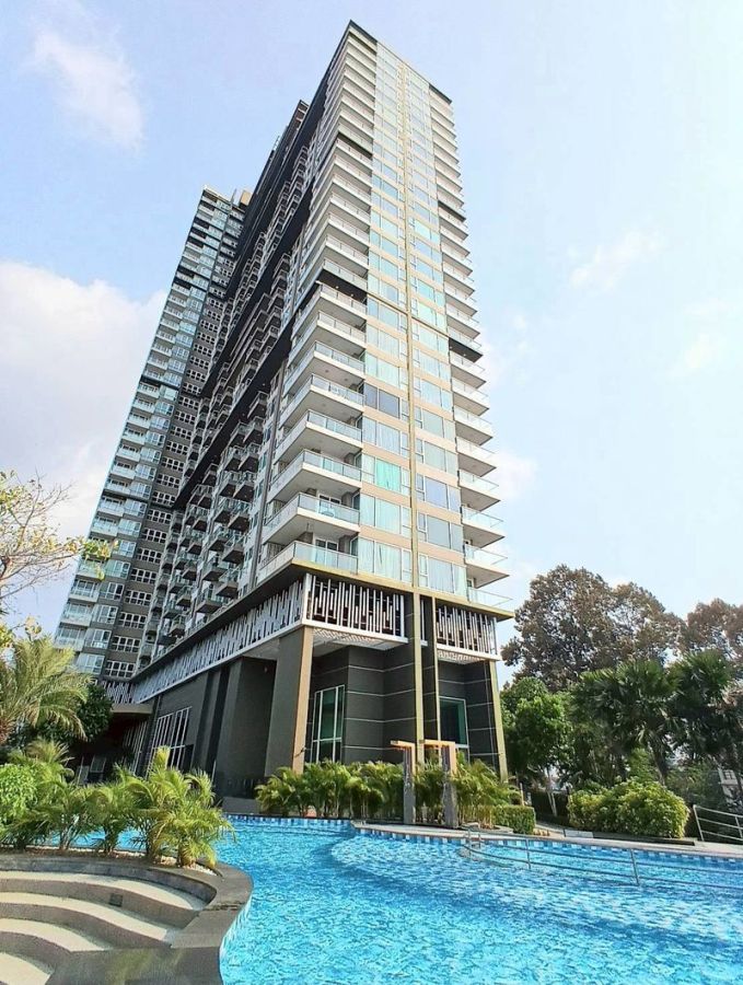 - Del Mare Bangsaray Beachfront ห้องมุม 2 ห้องนอน ขนาด 80 ตารางเมตร ชั้น 25 วิวทะเล 180 องศา เลียบชายหาด ตำบลบางเสร่ อำเภอสัตหีบ จังหวัดชลบุรี