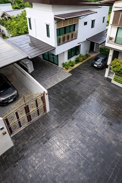 - ถ.ชักพระ ใกล้สน.ตลิ่งชัน 500 ม.71ตร.วา. 280 ตร.ม. บ้านเดี่ยว 3ชั้น 4 นอนเลียบทางรถไฟ บรมราชชนี ฉิมพลี 4 น้ำ ตลาดน้ำตลิ่งชัน 900ม.