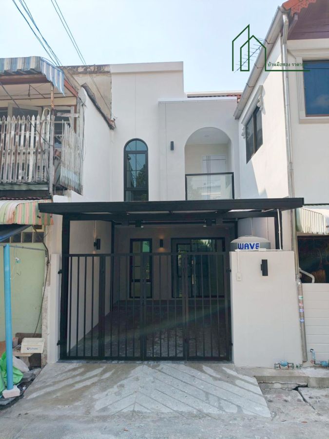 - ทาวน์โฮม 2 ชั้น หมู่บ้านปรีชา11 มีนบุรี ถนน รามอินทรา