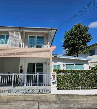 - ทาวน์โฮม แและโฮมออฟฟิต (แปลงมุม) หลังใหญ่ ในหมู่บ้านพฤกษาวิลล์ ราชพฤกษ์