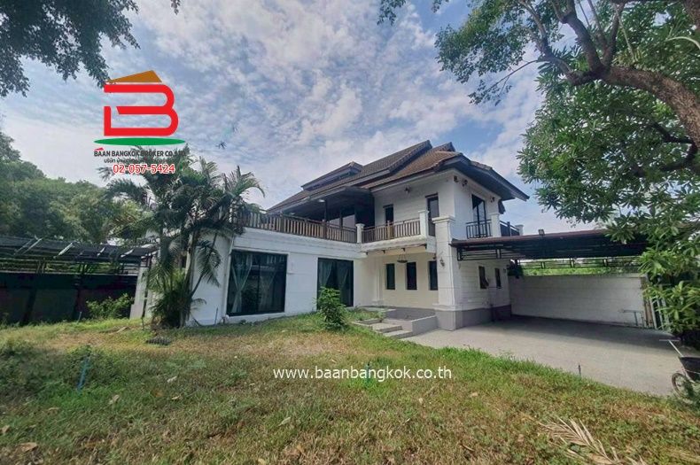 - บ้านเดี่ยว หลังมุม ซอยรามอินทรา 65 แยก 2-6 เนื้อที่ 176 ตรว. ใกล้เพลินนารี่มอลล์, ตลาดถนอมมิตร ถนนรามอินทรา แขวงท่าแร้ง เขตบางเขน กรุงเทพมหานคร