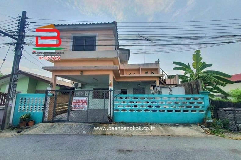 - บ้านเดี่ยว หมู่บ้าน กองหนุน บางชัน (ซอยพระยาสุเรนทร์ 28) เนื้อที่ 45 ตรว. แขวงบางชัน เขตคลองสามวา