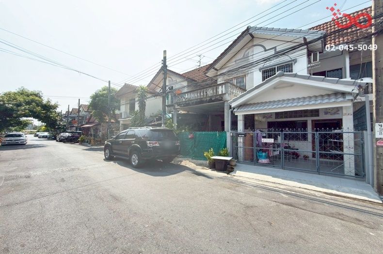 - ขายทาวน์เฮ้าส์ 2 ชั้น 16 ตร.ว. ม.สวนทองวิลล่า รามอินทรา 40 ใกล้ BTS สีชมพู