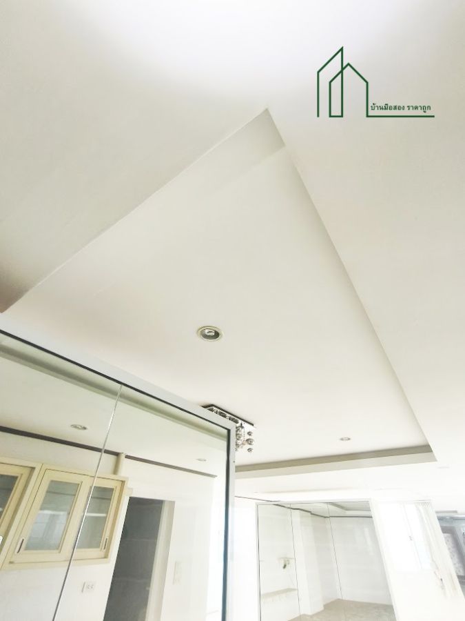 - คอนโดห้องมุมใหญ่ 105 ตร.ม. เดอะ ทรีโอ การ์เด้น ใกล้ MRT ศรีนครินทร์