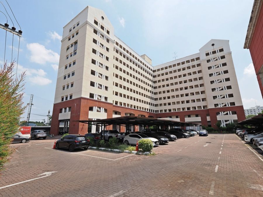 - ขายคอนโด รีโนเวทใหม่ พร้อมอยู่ รัชดา เทอเรส พหลโยธิน 24