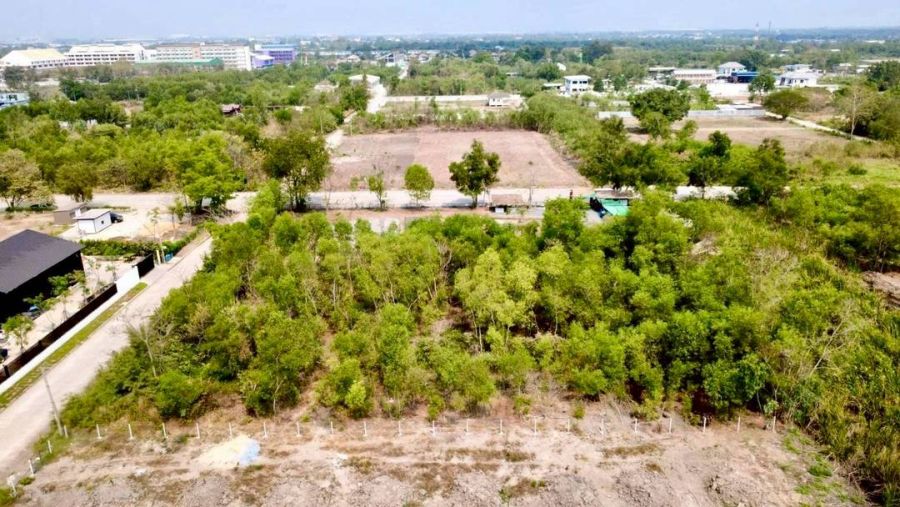 - ถมแล้ว คลอง2 คลองหลวง รายละเอียดที่ดิน ที่ดินเนื้อที่ 2 ไร่ หน้ากว้าง*ยาว 40 80 ม.