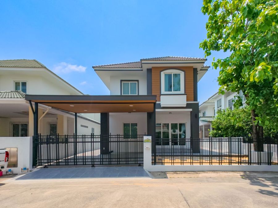 - ขาย บ้านเดี่ยวทำเลดี พื้นที่กว้าง บ้านสวนร่มเกล้า สุวรรณภูมิ 4 ห้องนอน 2 ห้องน้ำ รีโนเวทใหม่ทั้งหลัง