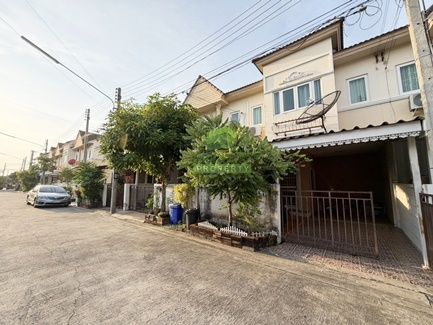 - ขายทาวน์เฮ้าส์ หมู่บ้าน แกรนด์กิตติยา พุทธมณฑลสาย4 คลองโยง ศาลายา เนื้อที่ 22.50 ตร.ว ต่อเติมครบ