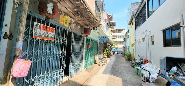 - อาคารพาณิชย์ ซอยเจริญกรุง 109 แยก 8 ถนนเจริญกรุง ซอยเจริญกรุง109 แยก 8 ขว.บางคอปหลม ข.ยานนาวา กรุงเทพฯ