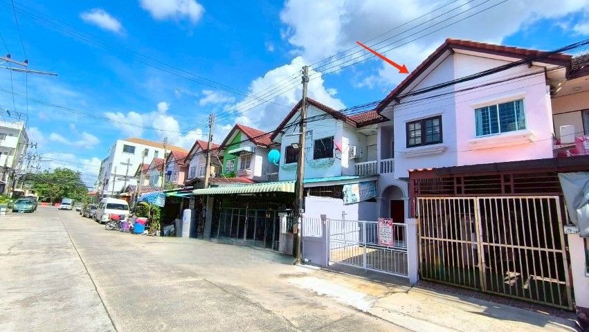 - ขายทาวน์เฮ้าส์ รีโนเวทใหม่ สวย หมู่บ้านคลองสามชัยพกษ์ เลียบคลองสาม ตำบลคลองสาม อำเภอคลองหลวง ปทุมธานี ใกล้โรงเรียนสารสาสน์วิเทศคลองหลวง