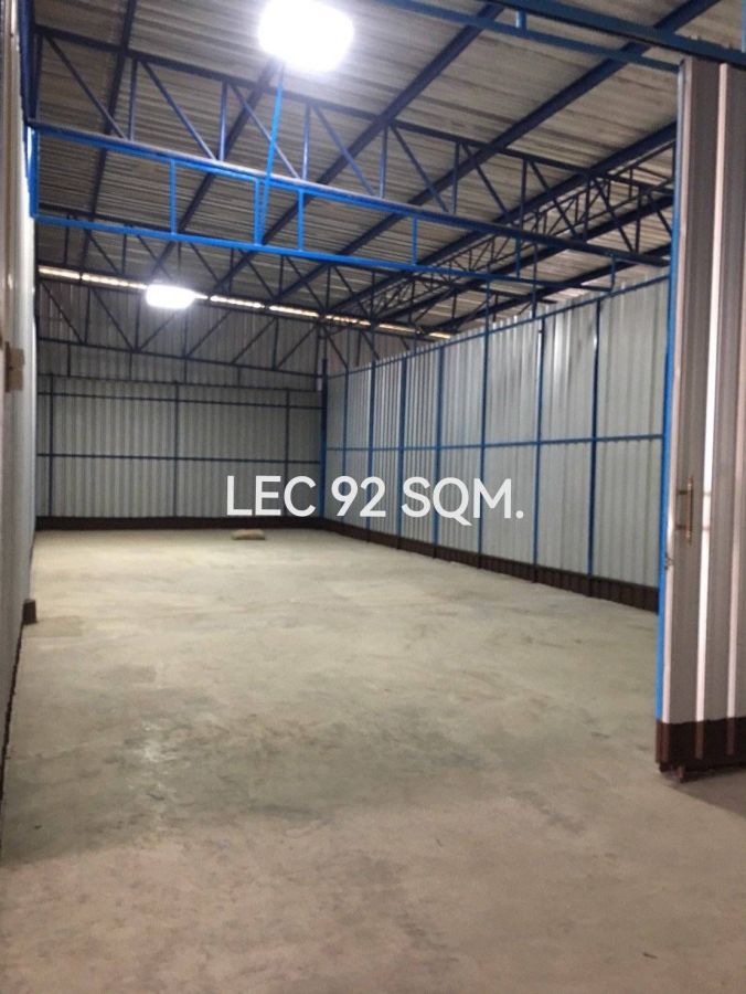 - โกดังให้เช่าขนาดเล็ก คลังสินค้าให้เช่าขนาดเล็ก ถนนเลียบด่วนเอกมัย-รามอินทรา เกษตรนวมินทร์ โยธินพัฒนา 3 สามารถออกไปยังถนนลาดพร้าว 101 ไ
