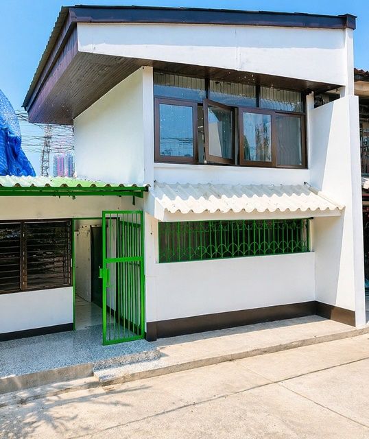 - ใกล้BTS สะพานควาย 750 ม. ซ.อินทามระ 1-8 ทาวน์เฮ้าส์ 2 นอน 1 น้ำ 25 ตร.วา.200 ตร.ม. ใจกลางพญาไท