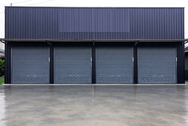 - ซ.รามคำแหง 1-8 โกดังให้เช่า 1 นอน 1 น้ำ 85ตร.ม.อาคารมาตรฐานใหม่ ใกล้รพ.แพทย์ปัญญา 700 ม.