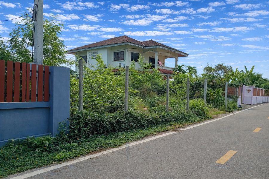 - ขายที่ดิน 107 ตารางวา หมู่บ้านพรประสิทธิ์ ใกล้ วัดพระเจ้าทันใจ เมืองลำปาง