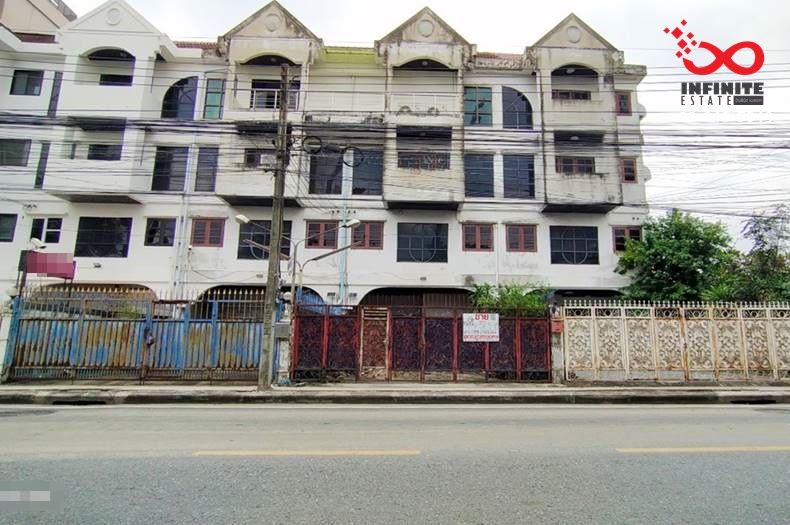 - ขายทาวน์โฮม 4 ชั้น 37.5 ตรว. ซอยรัชดาภิเษก 36 ใกล้รถไฟฟ้า สายสีเหลือง