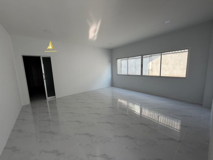 - ให้เช่าโกดังพร้อมสำนักงาน พื้นที่ 400 ตรม. เอกชัย บางบอน รถเทรลเลอร์ 6 ล้อเข้าได้ พื้นที่สีม่วง