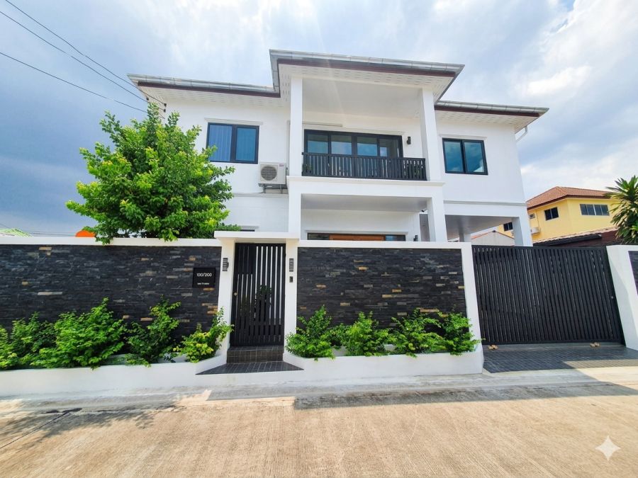 - ขายบ้านเดี่ยว 2 ชั้น โกสุมนิเวศน์ หลักสี่ บ้านพร้อมอยู่ ใกล้เซ็นทรัลแจ้งวัฒนะ