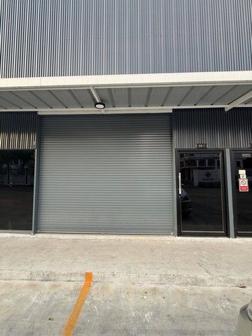 - โกดัง+ออฟฟิศ ให้เช่า ศรีนครินทร์ 16 ติดกับ MRT หัวหมาก (สายสีเหลือง) เขตสวนหลวง เขตสวนหลวง กรุงเทพ