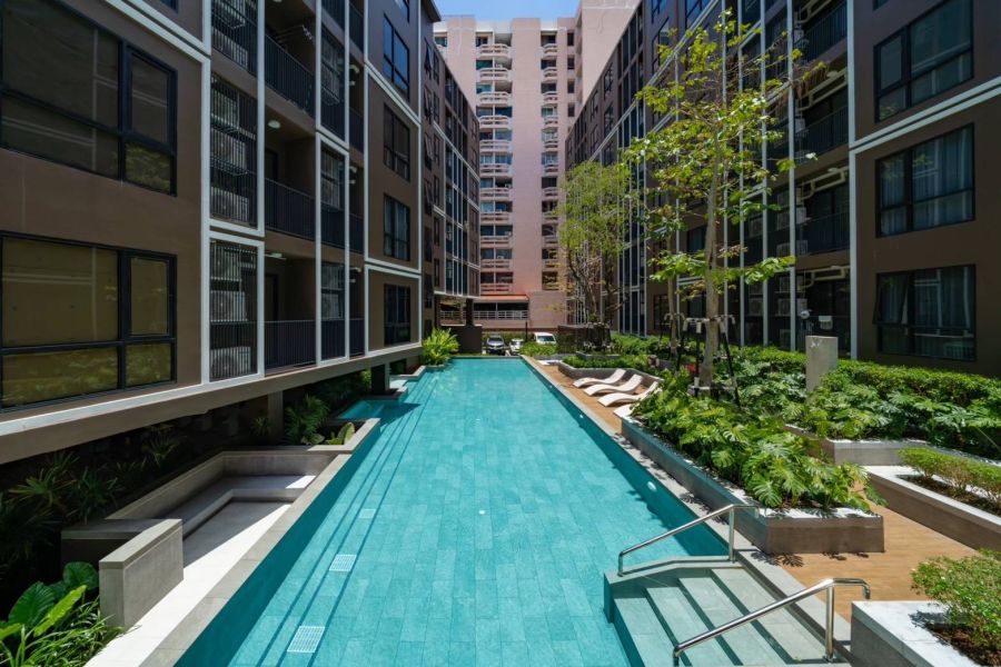 - ให้เช่าคอนโดเดอะเชดสาทร 1 ชั้น 2 ตึก B วิวสระว่ายน้ำ พร้อมอยู่ ใจกลางสาทร ใกล้ MRT ลุมพินี