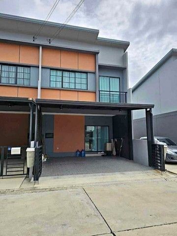 - ให้เช่าทาวโฮม2ชั้น ตำบลมหาสวัสดิ์ อ.บางกรวย หลังมุม โครงการ สิริ เพลส จรัญ-ปิ่นเกล้า