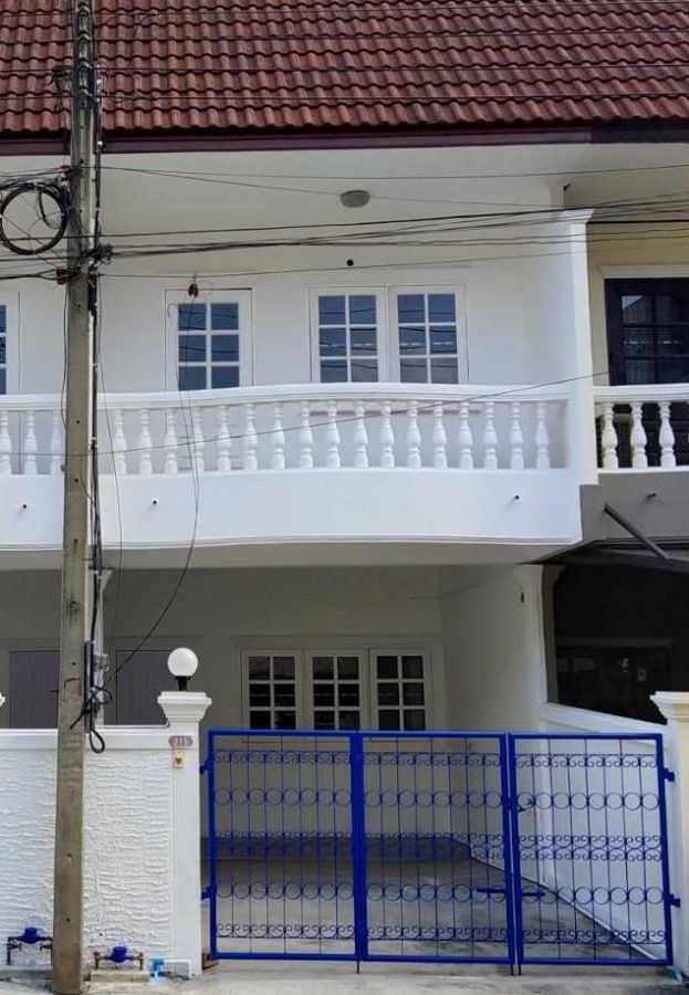 - ให้เช่าทาวน์เฮ้าส์ หมู่บ้านอมรชัย 3 บรมราชชนนี 72 เขตทวีวัฒนา ใกล้พุทธมณฑลสาย 3