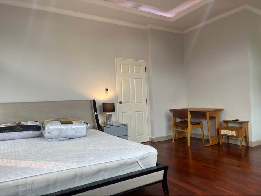 - บ้านเดี่ยวให้เช่า หมู่บ้าน มาสเตอร์ พีซ เอกมัย รามอินทรา