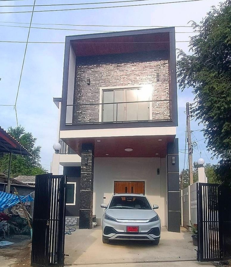 - ขายบ้านเดี่ยว 2ชั้น ต.ป่างิ้ว อ.เมือง จ.อ่างทอง