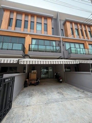 - ให้เช่าทาวโฮม3.5ชั้น โครงการไอเจนท์ พระราม9 โซน พัฒนาการ อ่อนนุช และพระราม 9 รับต่างชาติ เลี้ยงสัตว์ได้
