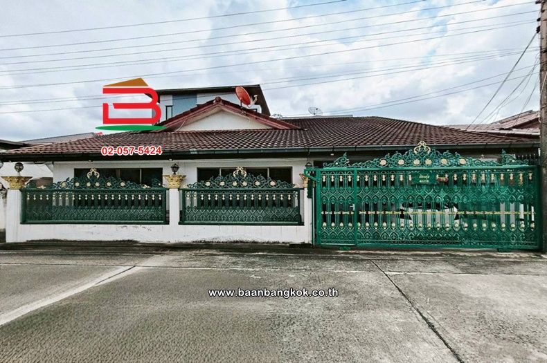 - บ้านเดี่ยว หมู่บ้านโอษธิศ 3 (โชคชัย 4 ซอย 18) เนื้อที่ 56 ตร.ว ใกล้เซ็นทรัลอีสต์วิลล์ แขวงลาดพร้าว เขตลาดพร้าว