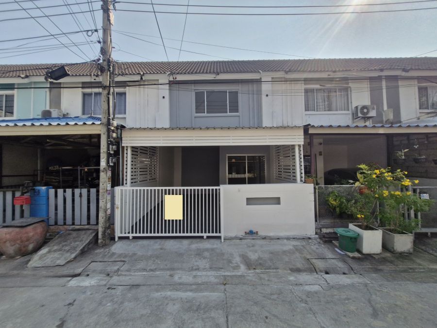 - ขายทาวน์โฮม 2 ชั้น พฤกษา 74 ศรีนครินทร์-เทพารักษ์ ต.บางเมือง อ.เมือง จ.สมุทรปราการ