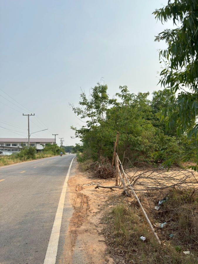 - ขายที่ดินทำเลทอง ต.บ้านเลื่อม อ.เมือง จ.อุดรธานี ถมแล้ว พร้อมใช้งาน! เนื้อที่รวม 4 โฉนด: 51 ไร่ 3 งาน 53 ตร.ว. (ไร่ละ 1,8OO,OOO)
