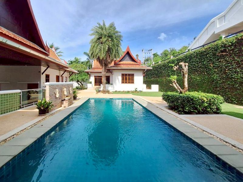 - ขายพูลวิลล่าสไตล์ไทย หรู ฉลอง ราไวย์ ภูเก็ต | 4 ห้องนอน บนที่ดิน 800 ตร.ม.