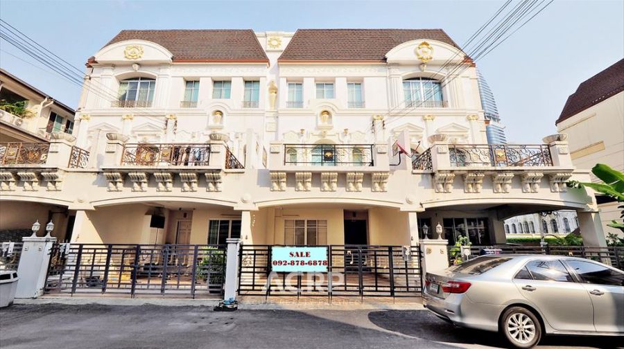 - ขายบ้านกลางกรุง แกรนด์ เวียนนา พระราม 3 ขนาด 34 ตร.ว. 3 ชั้น ทำโฮมออฟฟิศได้ ราคา 18.5 ล้านบาท