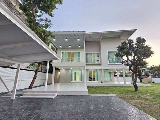 - บ้านเดี่ยว 2 ชั้น เมืองทองธานี โครงการ 2 พร้อมที่ดินเปล่า กว้างขวาง 310 ตร.วา