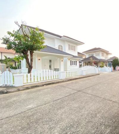 - Regent 2, สันทราย ใกล้กาดสามแยก และห้างเซ็นทรัลเฟส บ้านหลังใหญ่ รีโนเวทใหม่ พร้อมเข้าอยู่