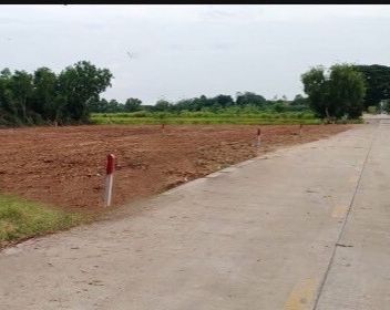 - ที่ดินคลองห้า ผ่อนได้ ผ่อนตรงเจ้าของ ถมแล้ว ติดถนนคอนกรีต