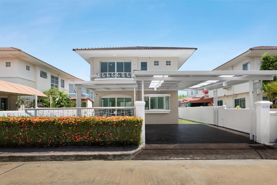 - บ้านเดี่ยว 2 ชั้น รีโนเวทใหม่ หมู่บ้าน ศุภาลัย วิลล์ วงแหวน-รัตนาธิเบศร์ ใกล้ส่วนกลางโครงการ ทำเลดีในซอยคลองถนน ใกล้รถไฟฟ้า